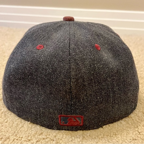 MLB Boston Red Sox fitted cap - Picture 3 of 5